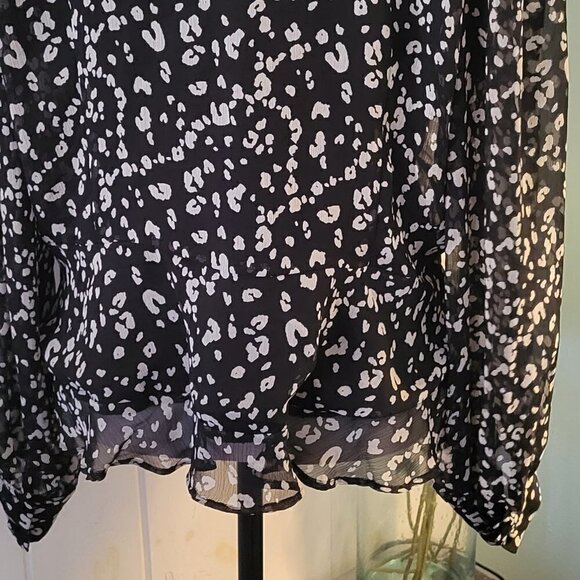 Nine West Sheer Sleeve Printed Top Size XXL - Picture 9 of 9